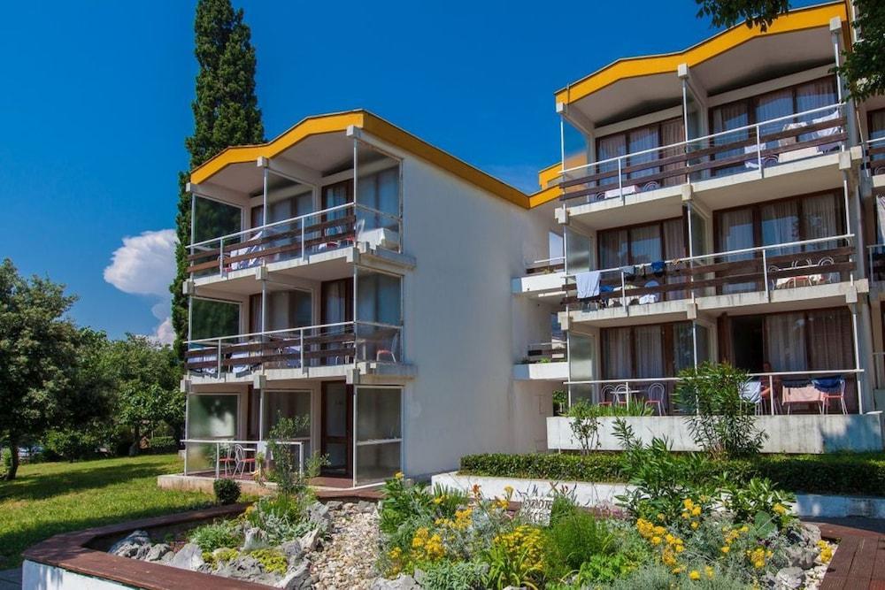 Hotel Slaven سيلتسي المظهر الخارجي الصورة
