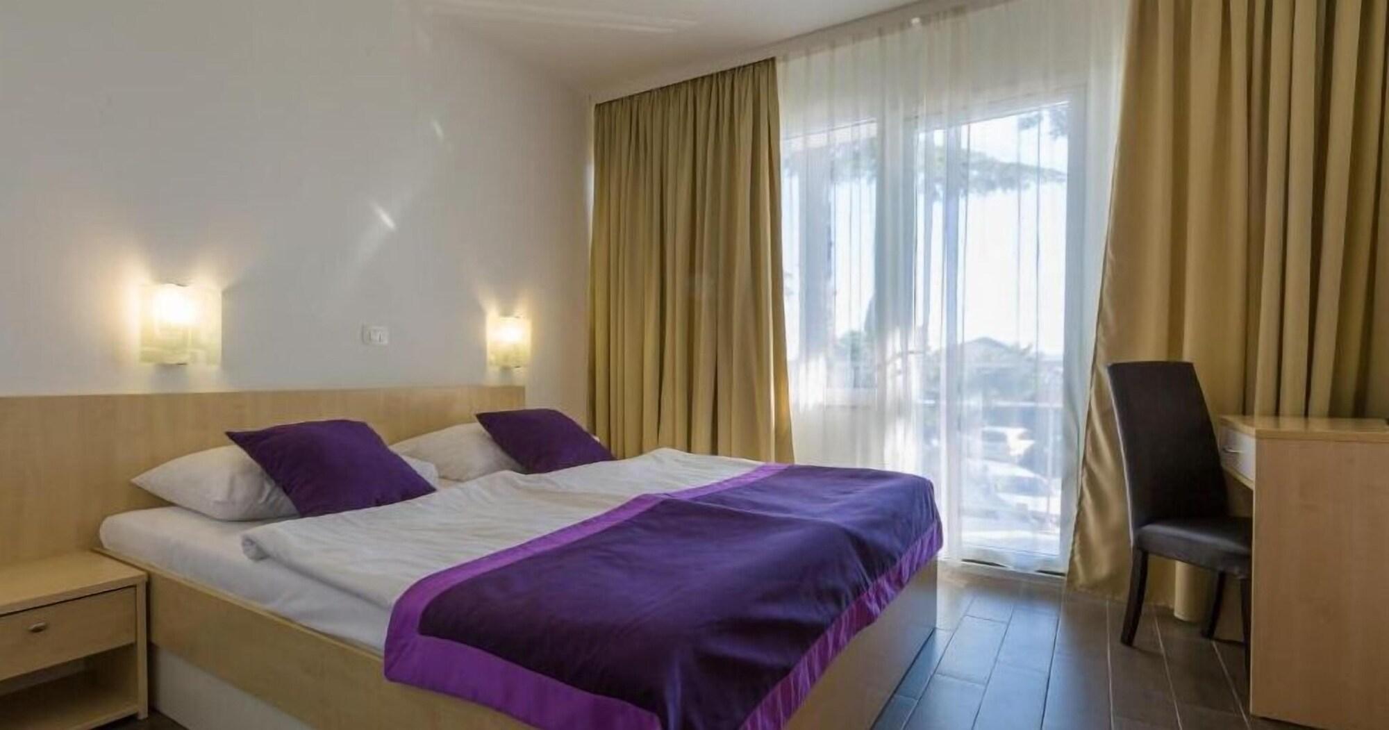Hotel Slaven سيلتسي المظهر الخارجي الصورة