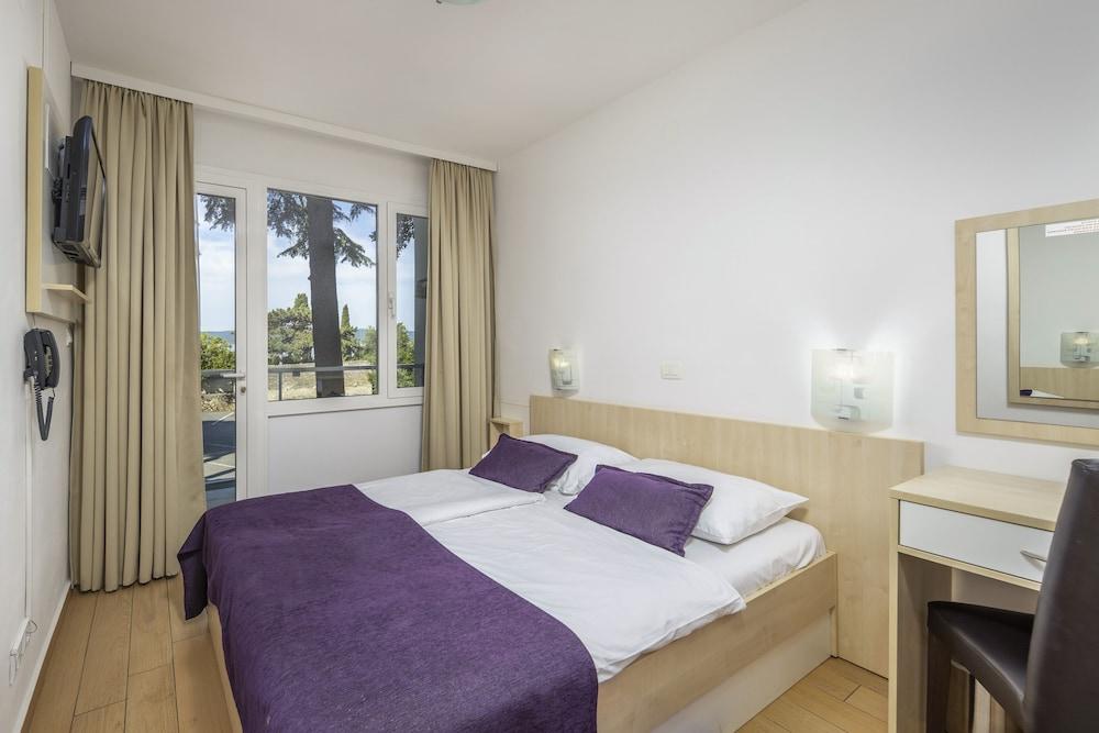 Hotel Slaven سيلتسي المظهر الخارجي الصورة