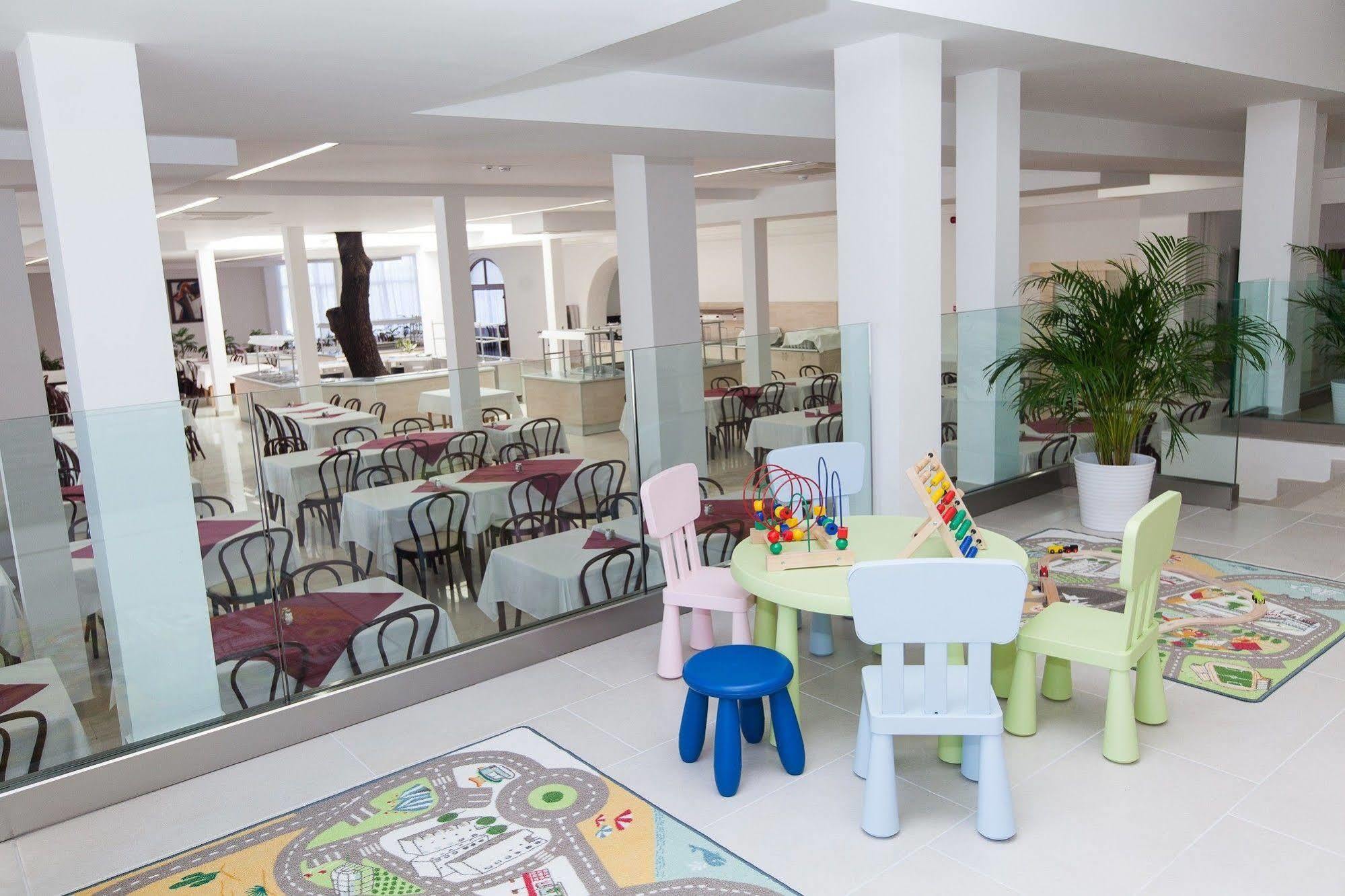 Hotel Slaven سيلتسي المظهر الخارجي الصورة