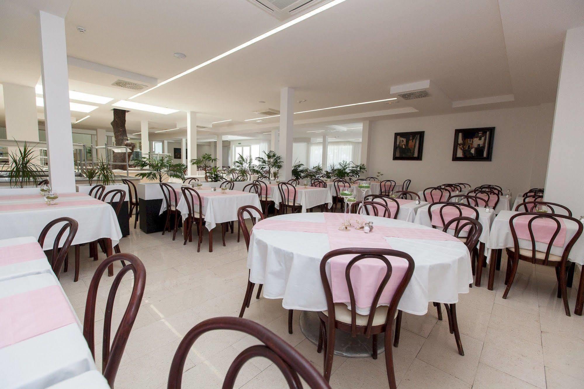 Hotel Slaven سيلتسي المظهر الخارجي الصورة